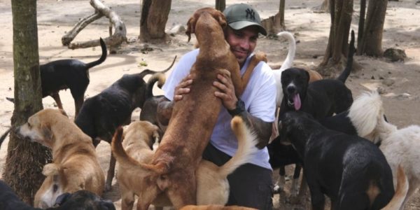 Man offers shelter to 300 dogs during a hurricane