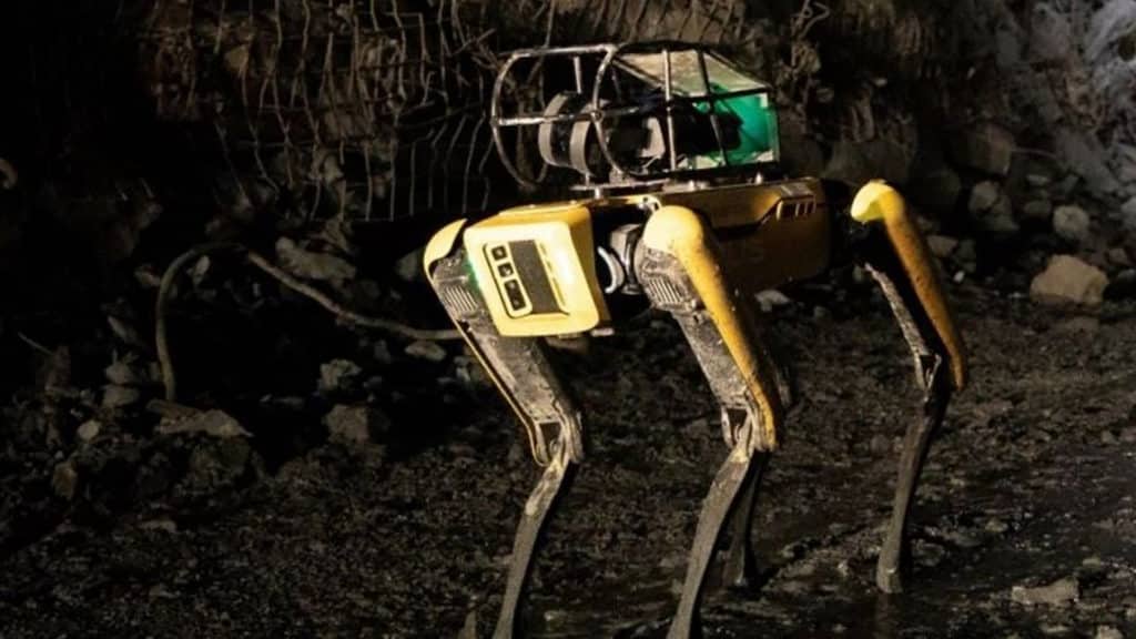 Black mirror's futuristic robot dogs now a stunning reality with boston dynamics