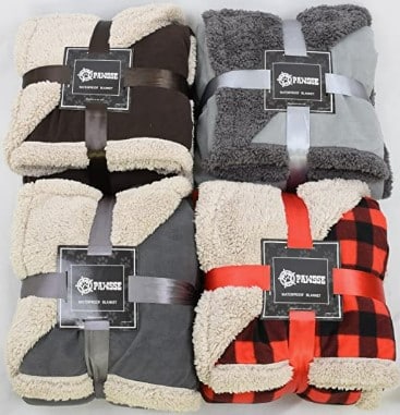 7 Best Dog Blankets on the Market: Pros, Cons, and Pricing